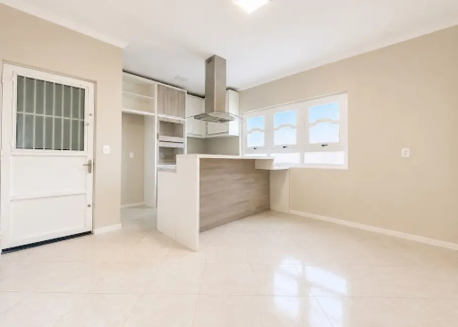 Foto 3 de Casa com 3 quartos à venda, 220m2 em Parque da Matriz, Cachoeirinha - RS