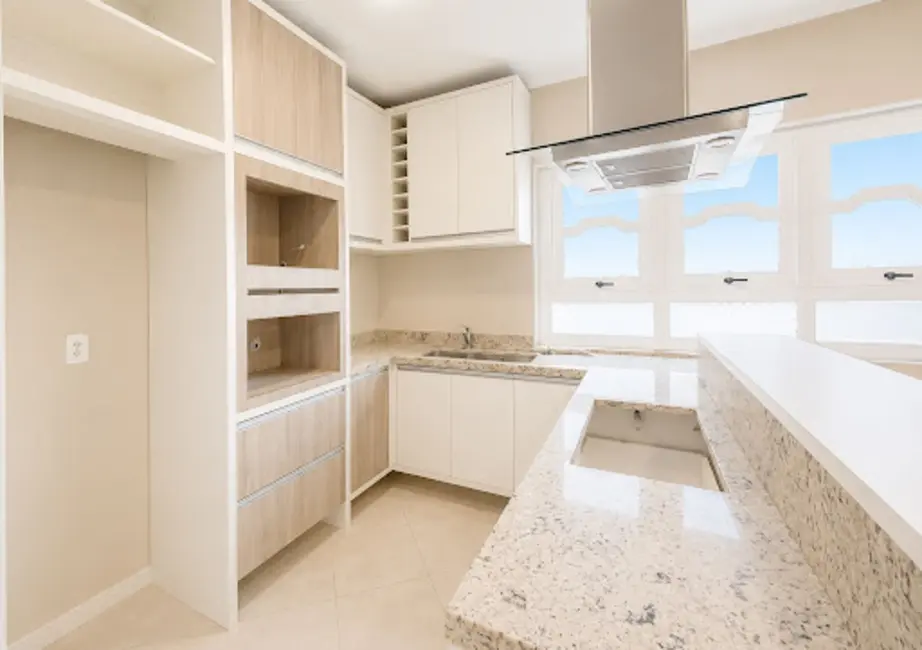 Foto 4 de Casa com 3 quartos à venda, 220m2 em Parque da Matriz, Cachoeirinha - RS
