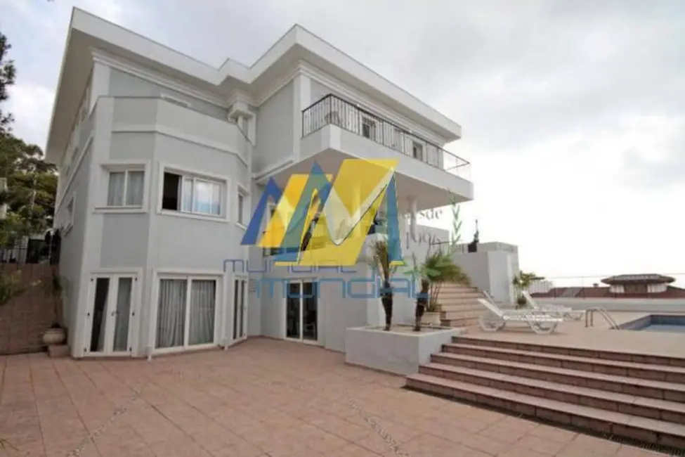 Casa com 6 quartos à venda em Alphaville, Santana De Parnaiba - SP - imagem 2 Foto 2 de Casa com 6 quartos à venda em Alphaville, Santana De Parnaiba - SP