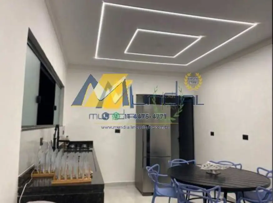 Foto 4 de Casa com 2 quartos à venda, 75m2 em Mongagua - SP