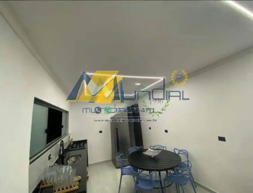 Foto 3 de Casa com 2 quartos à venda, 75m2 em Mongagua - SP