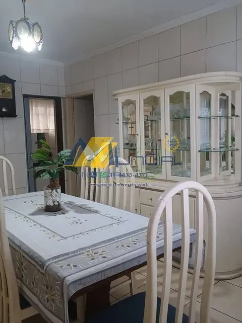 Casa com 3 quartos à venda, 204m2 em Parque Erasmo Assunção, Santo Andre - SP - imagem 9 Foto 9 de Casa com 3 quartos à venda, 204m2 em Parque Erasmo Assunção, Santo Andre - SP