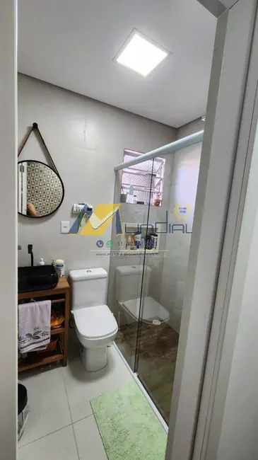 Casa com 3 quartos à venda, 190m2 em Parque Jaçatuba, Santo Andre - SP - imagem 9 Foto 9 de Casa com 3 quartos à venda, 190m2 em Parque Jaçatuba, Santo Andre - SP