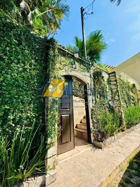 Casa com 6 quartos para alugar em Guarapiranga, São Paulo - SP - imagem 5 Foto 5 de Casa com 6 quartos para alugar em Guarapiranga, São Paulo - SP