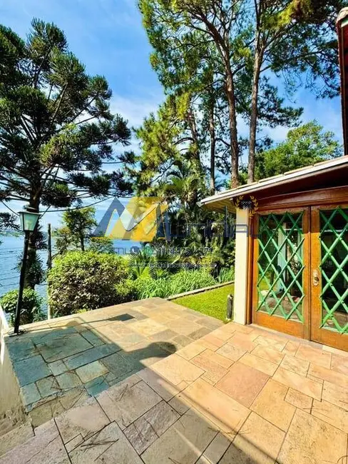 Casa com 6 quartos para alugar em Guarapiranga, São Paulo - SP - imagem 7 Foto 7 de Casa com 6 quartos para alugar em Guarapiranga, São Paulo - SP