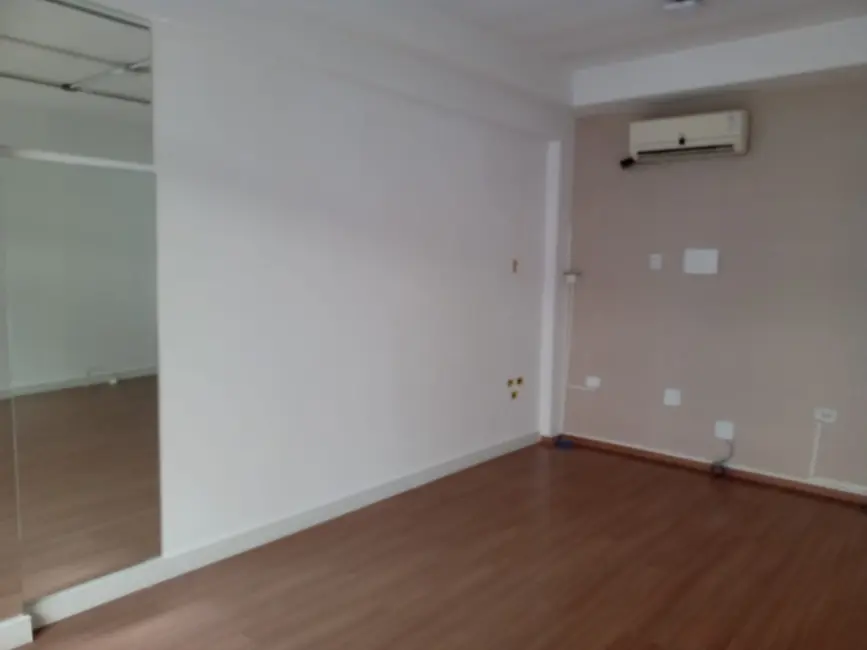 Sala Comercial para alugar, 25m2 em Santa Terezinha, Santo Andre - SP - imagem 5 Foto 5 de Sala Comercial para alugar, 25m2 em Santa Terezinha, Santo Andre - SP
