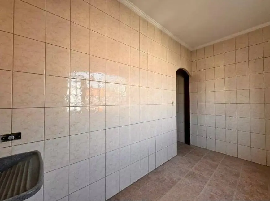 Foto 2 de Casa com 2 quartos para alugar, 64m2 em Jardim Rina, Santo Andre - SP