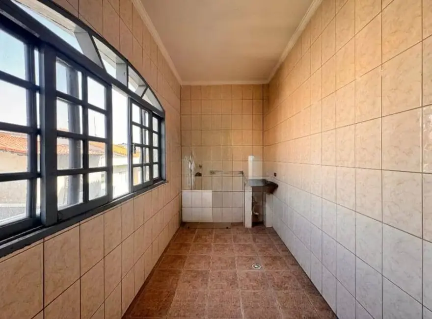Foto 1 de Casa com 2 quartos para alugar, 64m2 em Jardim Rina, Santo Andre - SP