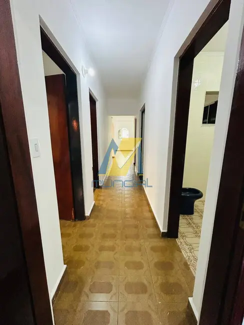 Casa com 3 quartos para alugar, 185m2 em Vila Príncipe de Gales, Santo Andre - SP - imagem 5 Foto 5 de Casa com 3 quartos para alugar, 185m2 em Vila Príncipe de Gales, Santo Andre - SP