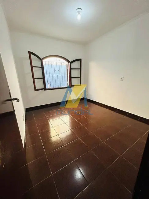 Casa com 3 quartos para alugar, 185m2 em Vila Príncipe de Gales, Santo Andre - SP - imagem 9 Foto 9 de Casa com 3 quartos para alugar, 185m2 em Vila Príncipe de Gales, Santo Andre - SP