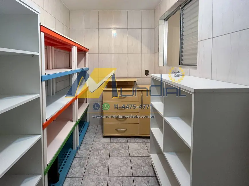 Sobrado com 3 quartos para alugar, 193m2 em Jardim Las Vegas, Santo Andre - SP - imagem 7 Foto 7 de Sobrado com 3 quartos para alugar, 193m2 em Jardim Las Vegas, Santo Andre - SP