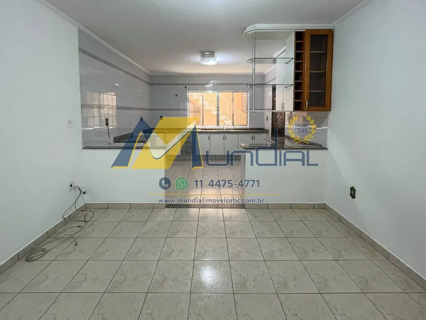 Sobrado com 3 quartos para alugar, 193m2 em Jardim Las Vegas, Santo Andre - SP - imagem 5 Foto 5 de Sobrado com 3 quartos para alugar, 193m2 em Jardim Las Vegas, Santo Andre - SP