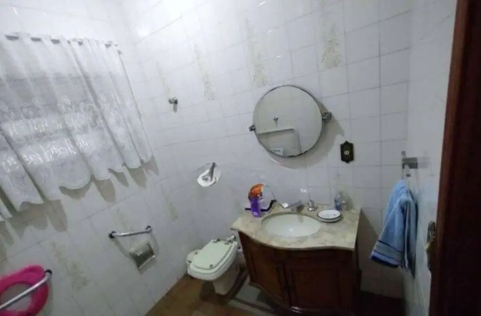 Foto 6 de Casa com 3 quartos para alugar, 200m2 em Vila Metalúrgica, Santo Andre - SP