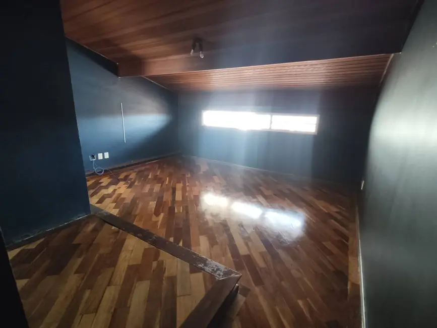 Sobrado com 3 quartos para alugar, 197m2 em Vila Camilópolis, Santo Andre - SP - imagem 3 Foto 3 de Sobrado com 3 quartos para alugar, 197m2 em Vila Camilópolis, Santo Andre - SP