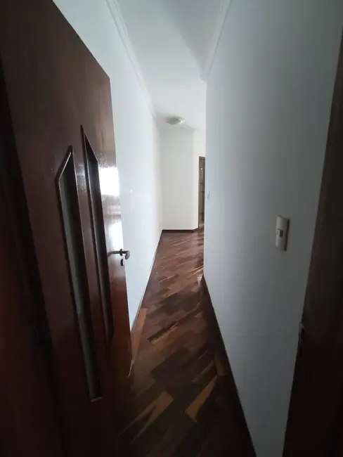 Sobrado com 3 quartos para alugar, 197m2 em Vila Camilópolis, Santo Andre - SP - imagem 5 Foto 5 de Sobrado com 3 quartos para alugar, 197m2 em Vila Camilópolis, Santo Andre - SP