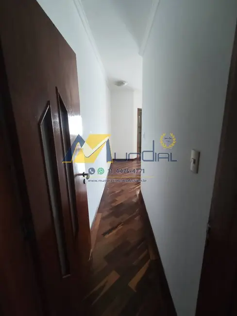 Sobrado com 3 quartos para alugar, 197m2 em Vila Camilópolis, Santo Andre - SP - imagem 5 Foto 5 de Sobrado com 3 quartos para alugar, 197m2 em Vila Camilópolis, Santo Andre - SP
