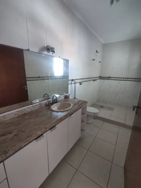 Sobrado com 3 quartos para alugar, 197m2 em Vila Camilópolis, Santo Andre - SP - imagem 7 Foto 7 de Sobrado com 3 quartos para alugar, 197m2 em Vila Camilópolis, Santo Andre - SP