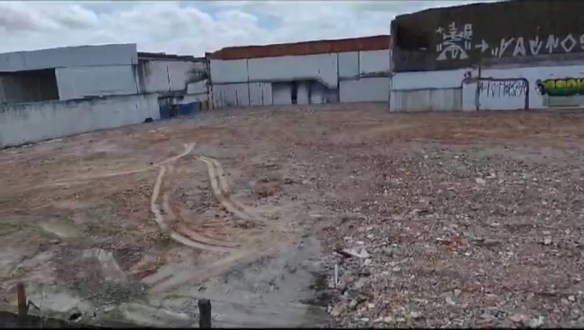 Terreno / Lote à venda, 2340m2 em Vila Maria de Maggi, Suzano - SP - imagem 4 Foto 4 de Terreno / Lote à venda, 2340m2 em Vila Maria de Maggi, Suzano - SP