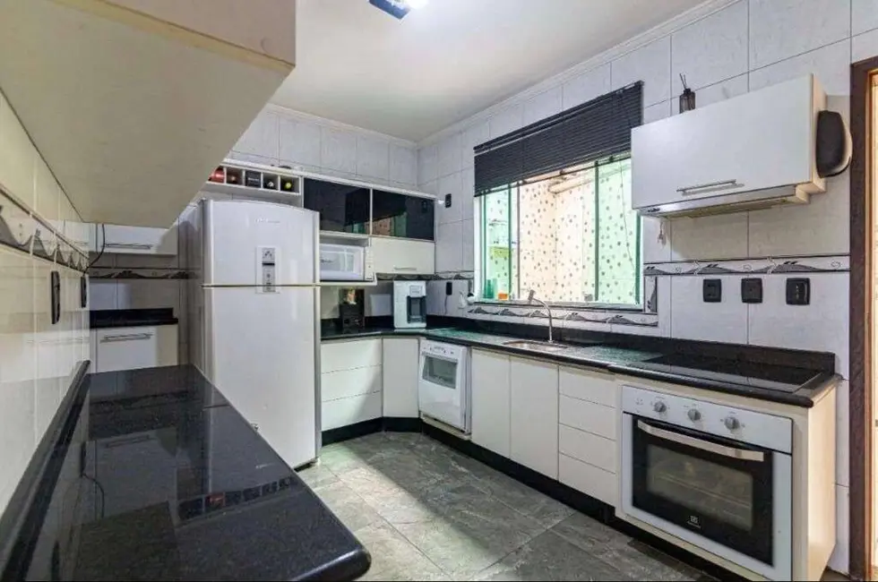 Sobrado com 3 quartos à venda, 125m2 em Utinga, Santo Andre - SP - imagem 8 Foto 8 de Sobrado com 3 quartos à venda, 125m2 em Utinga, Santo Andre - SP