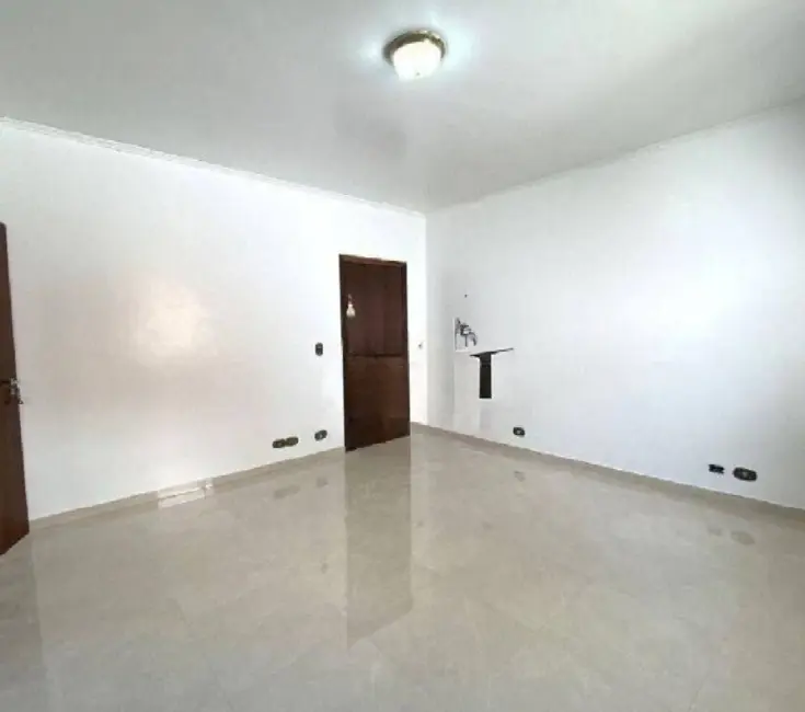 Casa com 3 quartos para alugar, 160m2 em Jardim São Caetano, Sao Caetano Do Sul - SP - imagem 8 Foto 8 de Casa com 3 quartos para alugar, 160m2 em Jardim São Caetano, Sao Caetano Do Sul - SP
