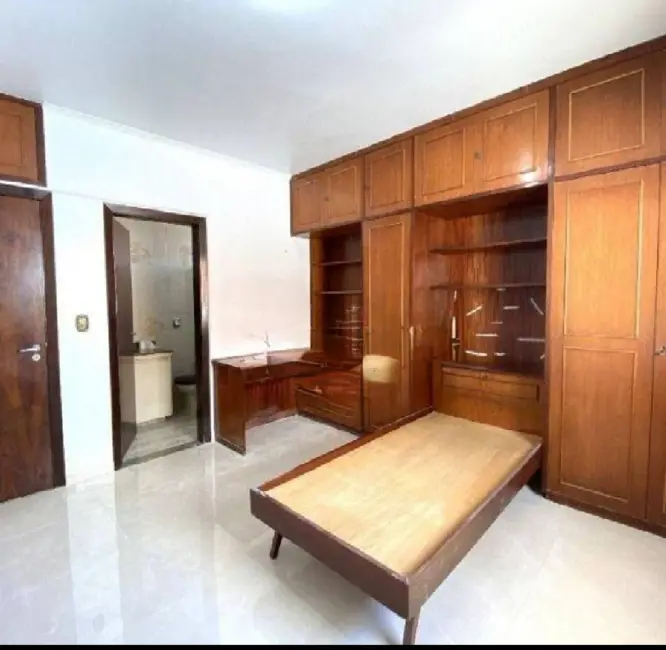 Casa com 3 quartos para alugar, 160m2 em Jardim São Caetano, Sao Caetano Do Sul - SP - imagem 4 Foto 4 de Casa com 3 quartos para alugar, 160m2 em Jardim São Caetano, Sao Caetano Do Sul - SP