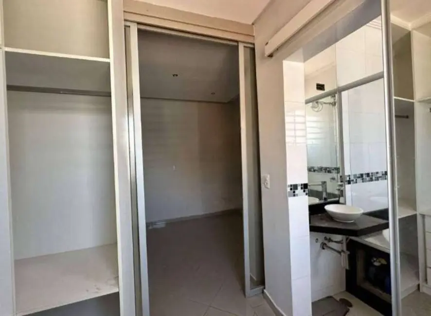 Foto 1 de Sobrado com 2 quartos para alugar, 97m2 em Vila Camilópolis, Santo Andre - SP