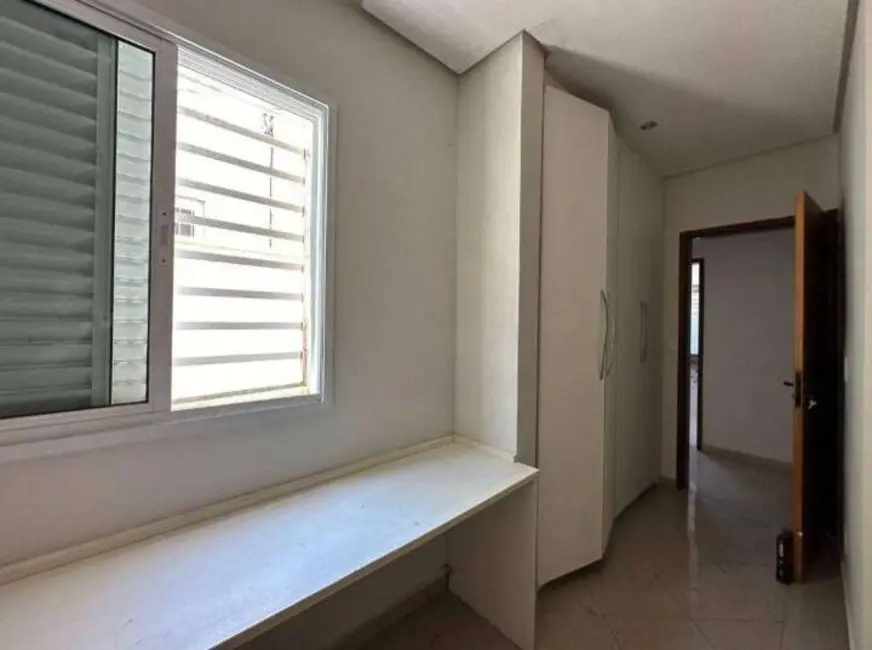 Foto 2 de Sobrado com 2 quartos para alugar, 97m2 em Vila Camilópolis, Santo Andre - SP
