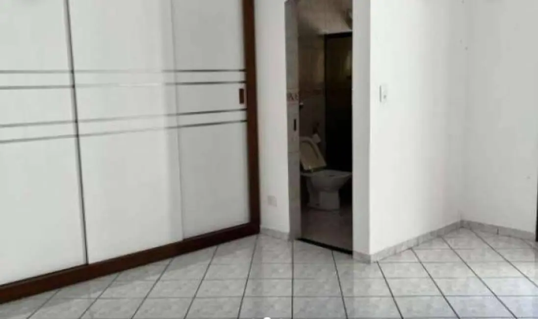 Foto 2 de Sobrado com 3 quartos para alugar, 158m2 em Jardim Las Vegas, Santo Andre - SP