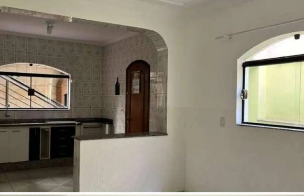 Foto 3 de Sobrado com 3 quartos para alugar, 158m2 em Jardim Las Vegas, Santo Andre - SP