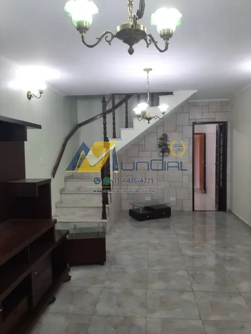 Sobrado com 3 quartos para alugar, 180m2 em Vila Camilópolis, Santo Andre - SP - imagem 7 Foto 7 de Sobrado com 3 quartos para alugar, 180m2 em Vila Camilópolis, Santo Andre - SP