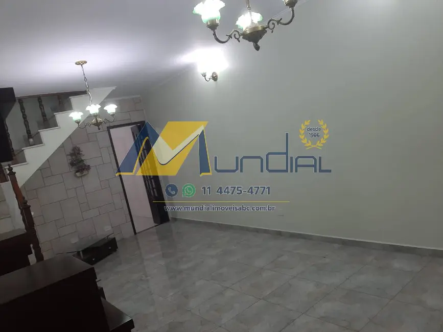 Sobrado com 3 quartos para alugar, 180m2 em Vila Camilópolis, Santo Andre - SP - imagem 2 Foto 2 de Sobrado com 3 quartos para alugar, 180m2 em Vila Camilópolis, Santo Andre - SP