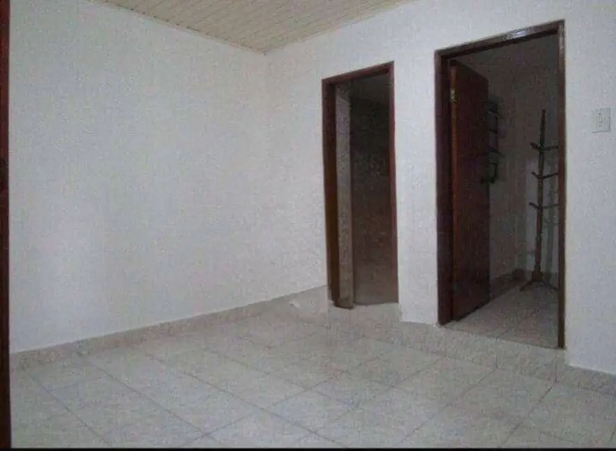 Foto 2 de Casa com 2 quartos para alugar, 52m2 em Parque João Ramalho, Santo Andre - SP