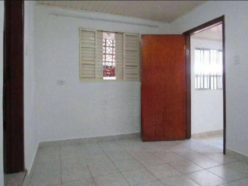 Foto 3 de Casa com 2 quartos para alugar, 52m2 em Parque João Ramalho, Santo Andre - SP