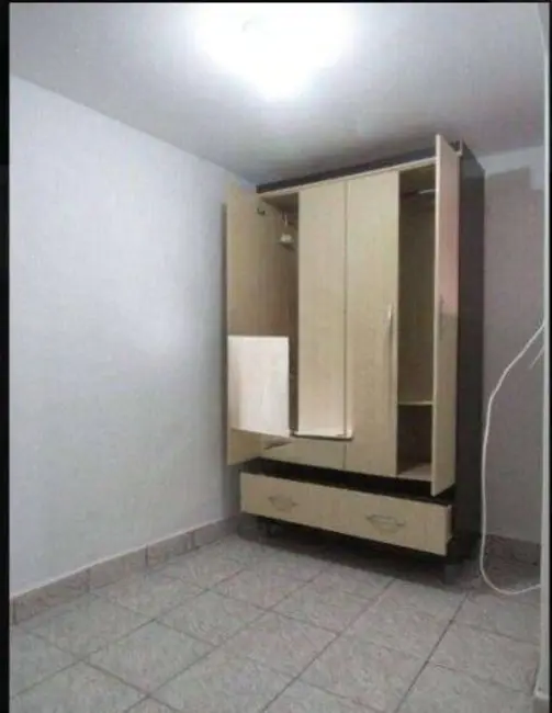 Foto 1 de Casa com 2 quartos para alugar, 52m2 em Parque João Ramalho, Santo Andre - SP
