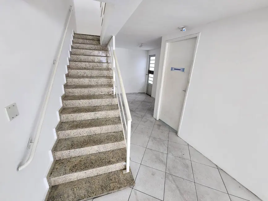 Foto 1 de Armazém / Galpão à venda, 340m2 em Vila Linda, Santo Andre - SP