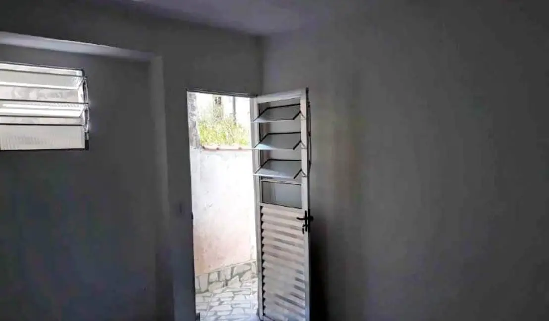 Sobrado com 3 quartos à venda, 200m2 em Sao Bernardo Do Campo - SP - imagem 8 Foto 8 de Sobrado com 3 quartos à venda, 200m2 em Sao Bernardo Do Campo - SP