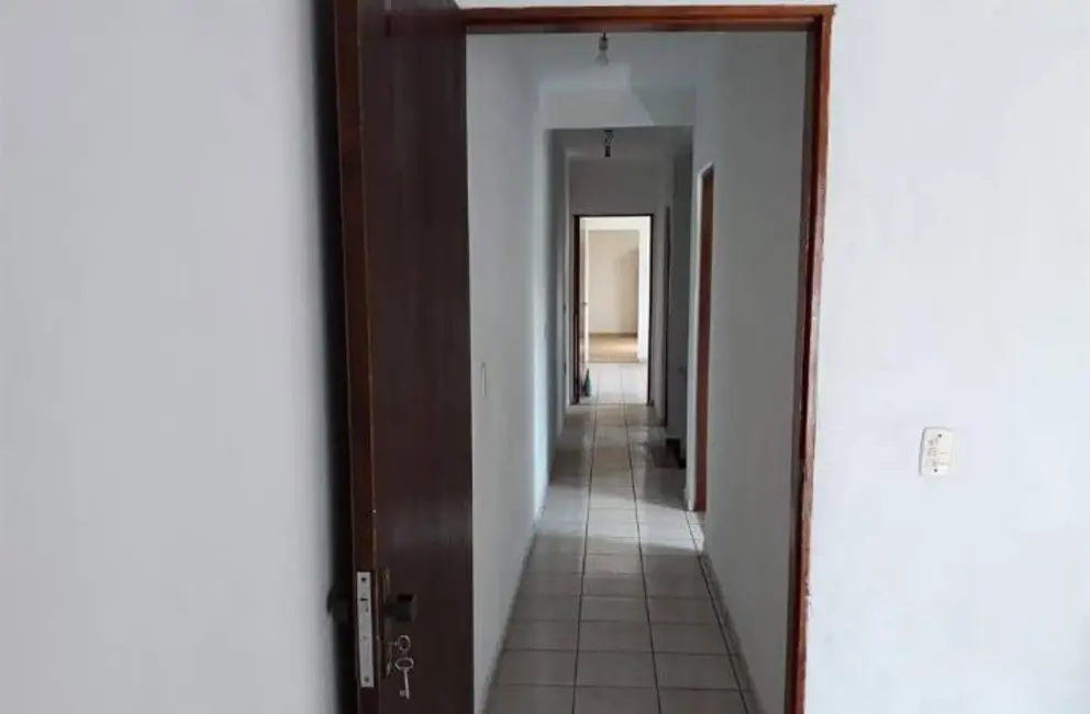 Sobrado com 3 quartos à venda, 200m2 em Sao Bernardo Do Campo - SP - imagem 2 Foto 2 de Sobrado com 3 quartos à venda, 200m2 em Sao Bernardo Do Campo - SP
