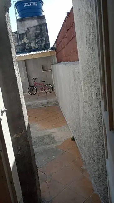 Casa com 2 quartos para alugar, 80m2 em Vila Clarice, Santo Andre - SP - imagem 6 Foto 6 de Casa com 2 quartos para alugar, 80m2 em Vila Clarice, Santo Andre - SP