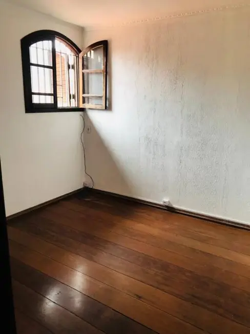 Casa com 2 quartos para alugar, 45m2 em Parque Jaçatuba, Santo Andre - SP - imagem 6 Foto 6 de Casa com 2 quartos para alugar, 45m2 em Parque Jaçatuba, Santo Andre - SP