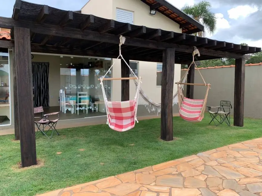 Foto 4 de Casa com 4 quartos à venda, 200m2 em Centro, Paranapanema - SP