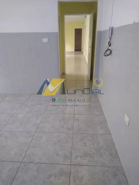 Foto 2 de Casa com 2 quartos para alugar, 129m2 em Vila Bastos, Santo Andre - SP