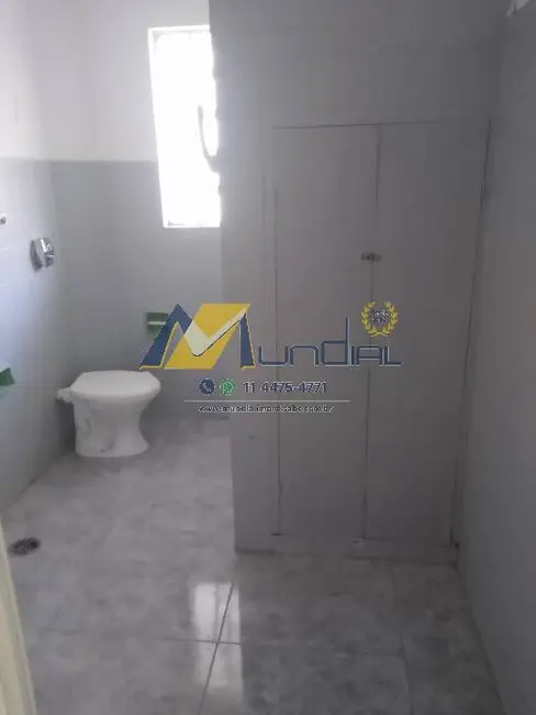 Foto 3 de Casa com 2 quartos para alugar, 129m2 em Vila Bastos, Santo Andre - SP