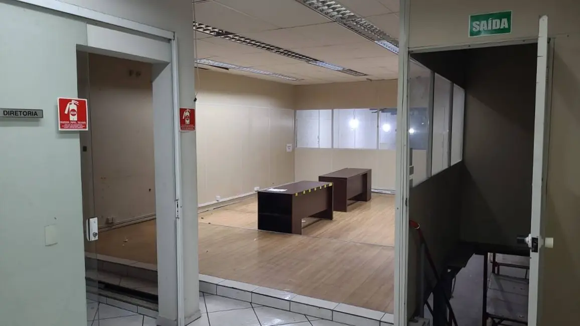 Armazém / Galpão para alugar, 300m2 em Vila Metalúrgica, Santo Andre - SP - imagem 4 Foto 4 de Armazém / Galpão para alugar, 300m2 em Vila Metalúrgica, Santo Andre - SP
