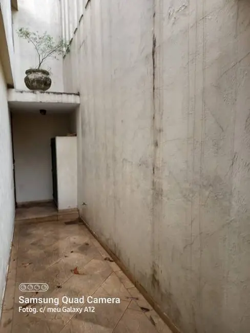 Foto 2 de Sobrado com 3 quartos para alugar, 246m2 em Vila Alzira, Santo Andre - SP