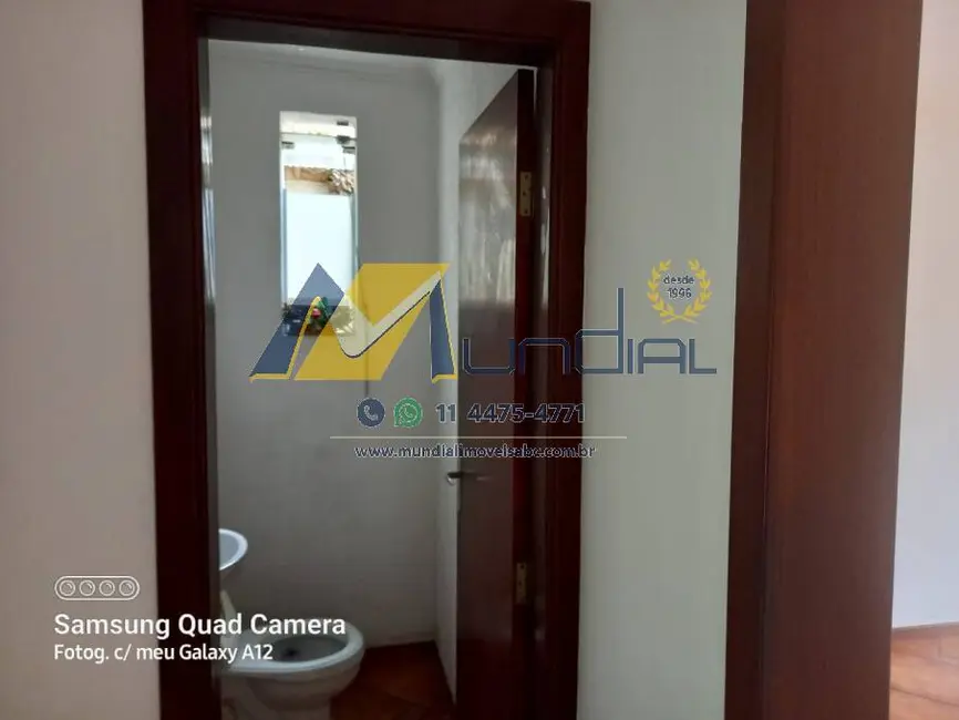 Sobrado com 3 quartos para alugar, 246m2 em Vila Alzira, Santo Andre - SP - imagem 6 Foto 6 de Sobrado com 3 quartos para alugar, 246m2 em Vila Alzira, Santo Andre - SP