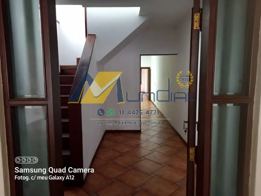 Sobrado com 3 quartos para alugar, 246m2 em Vila Alzira, Santo Andre - SP - imagem 7 Foto 7 de Sobrado com 3 quartos para alugar, 246m2 em Vila Alzira, Santo Andre - SP