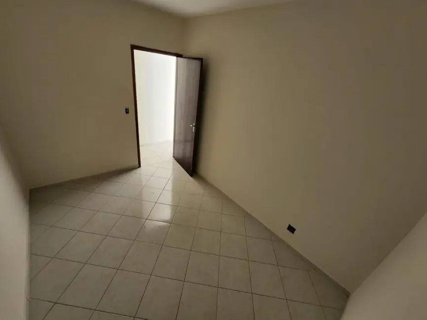 Foto 1 de Casa com 3 quartos para alugar, 142m2 em Centro, Itanhaem - SP