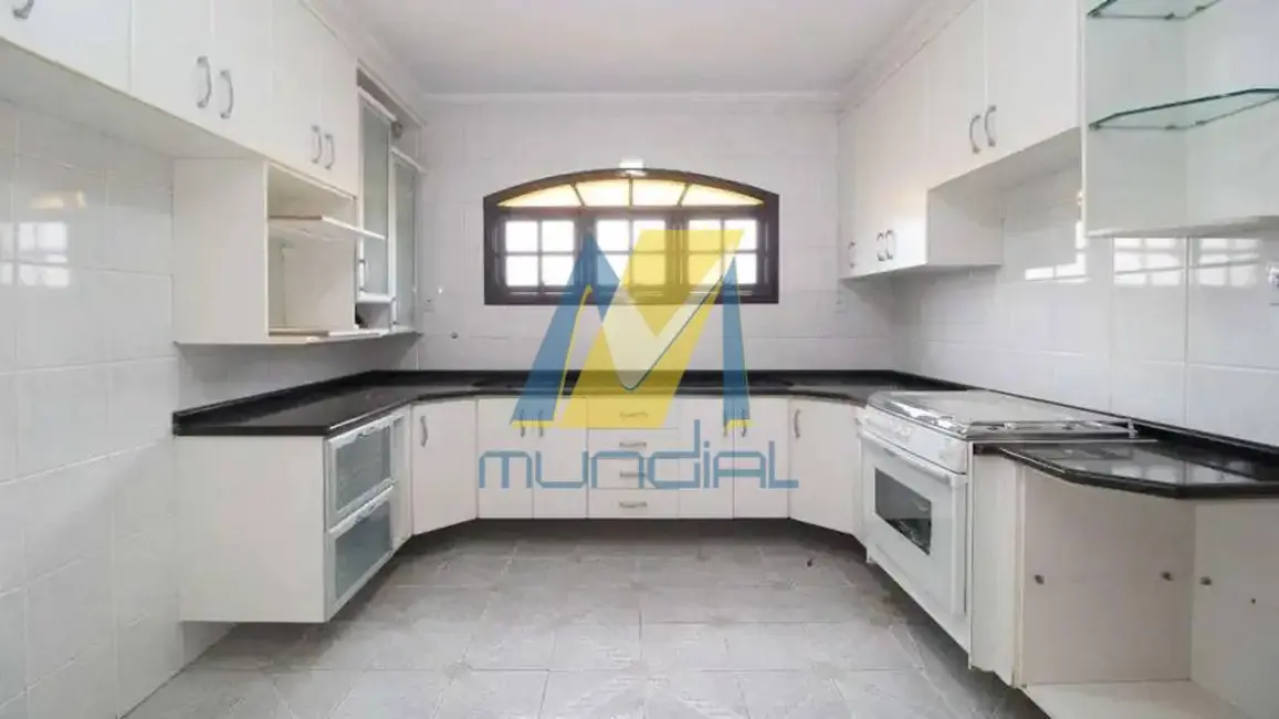 Sobrado com 4 quartos para alugar, 270m2 em Vila Camilópolis, Santo Andre - SP - imagem 1 Foto 1 de Sobrado com 4 quartos para alugar, 270m2 em Vila Camilópolis, Santo Andre - SP
