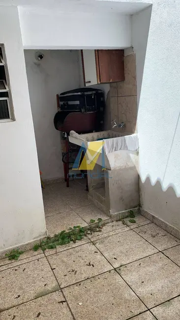 Foto 2 de Casa com 3 quartos para alugar, 180m2 em Jardim do Estádio, Santo Andre - SP