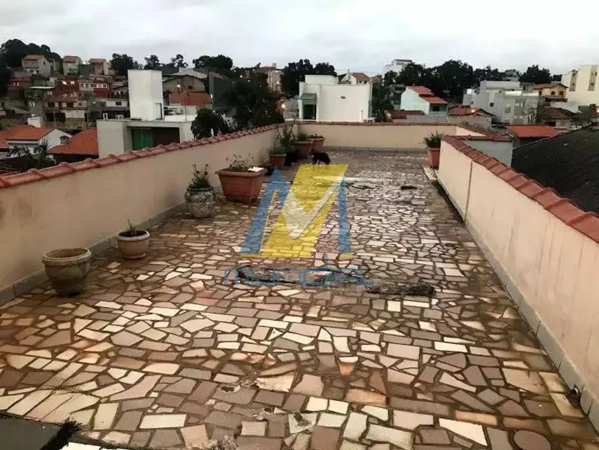 Foto 2 de Sobrado com 4 quartos à venda em Vila Lucinda, Santo Andre - SP